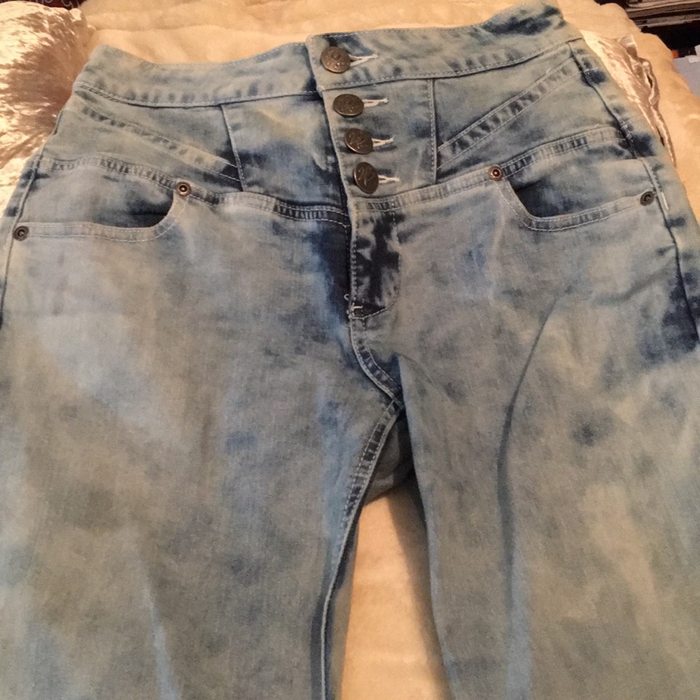 2B DENIM JEANS SZ 28 INSEAM 31” 👖👚
